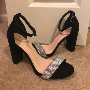 Sparkly glam sandal heels! 🌟🌟